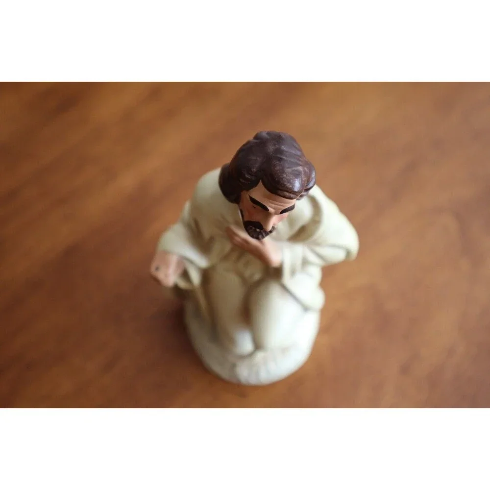 Vtg Christmas Nativity Figurine Paper Mache Composite: Joseph Kneeling 6